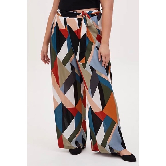 torrid Pants - TORRID WIDE LEG PANT Size 2